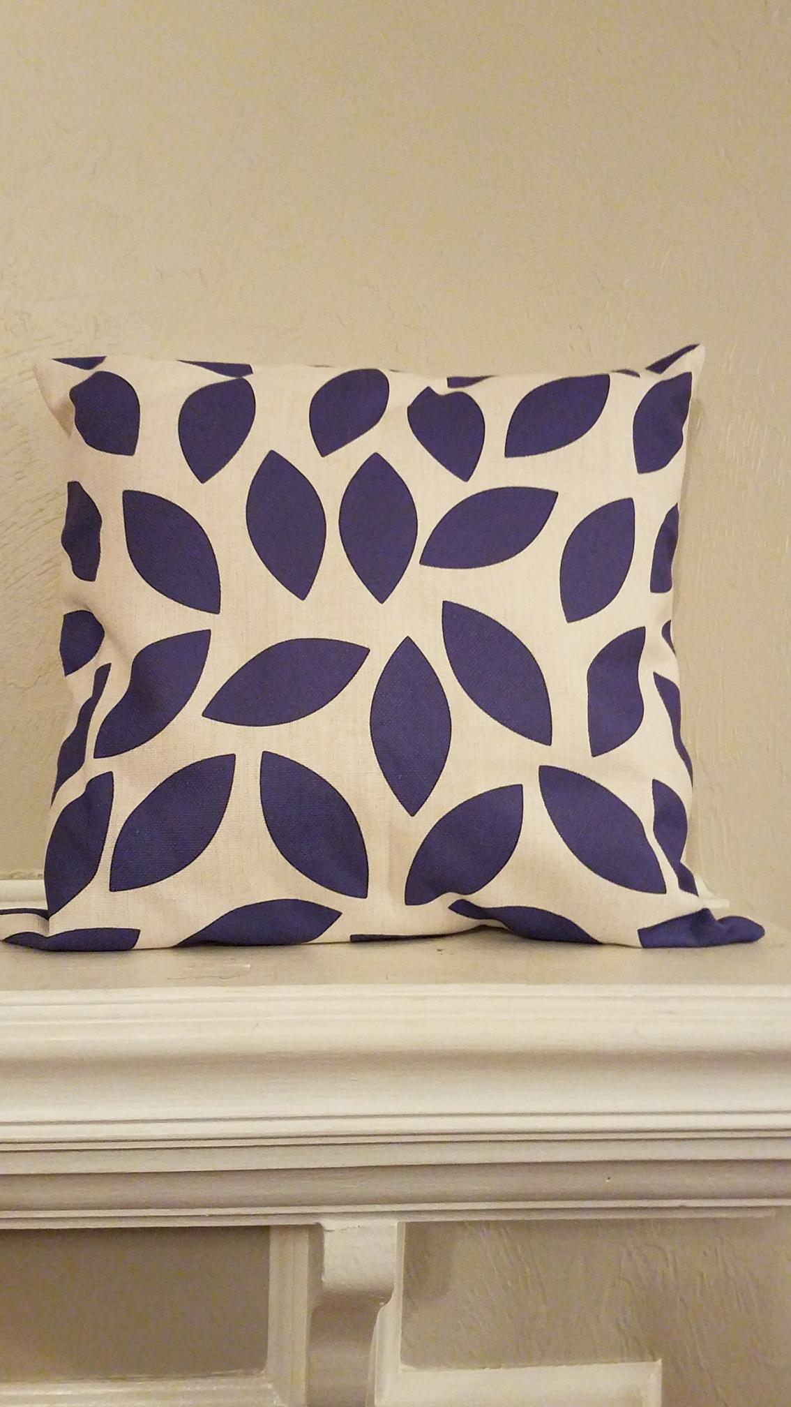 Purple Leaf Decorative Throw Pillow Cover